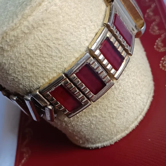 *SOLD* Ladies Cartier Gold-Tone Watch With 8 Garnet Panels VERY Old - Picture 10 of 14